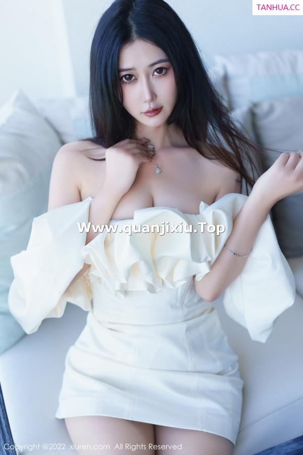 laura阿姣  [XiuRen]高清写真图 2022.12.22 No.6032 laura阿姣 三亚旅拍第15张图片